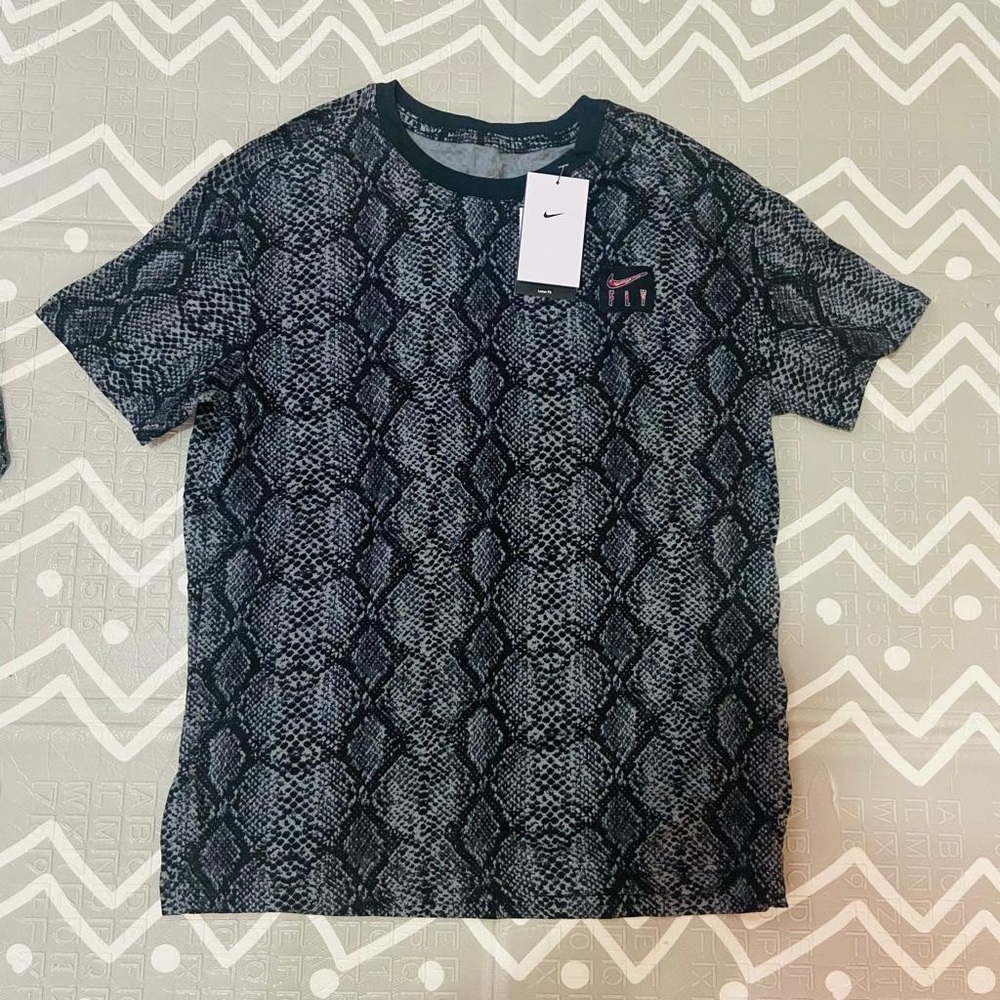 Rare Nike animal print snake leopard jersey shirt